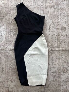 Victoria Beckham Black and White One-Shoulder Sheath Dress